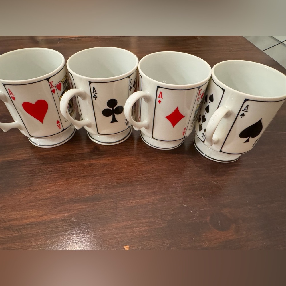 4 Vintage Ceramic Coffee Tea Mugs Poker Royal Flush Playing Card Theme